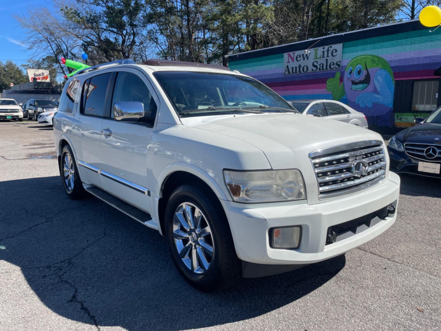 2008 WHITE INFINITI QX56 BASE (5N3AA08D18N) with an 5.6L engine, Automatic transmission, located at 5103 Dorchester Rd., Charleston, SC, 29418-5607, (843) 767-1122, 36.245171, -115.228050 - Photo#0